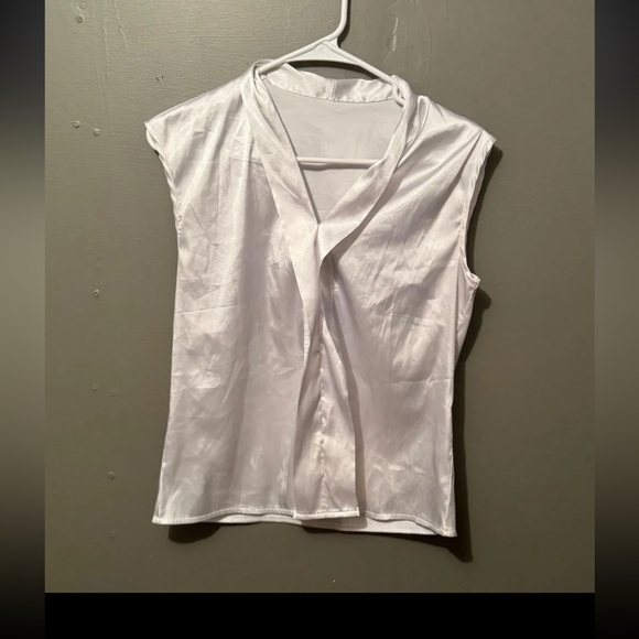 SHEIN White Tank Top Essential - Picture 1 of 2